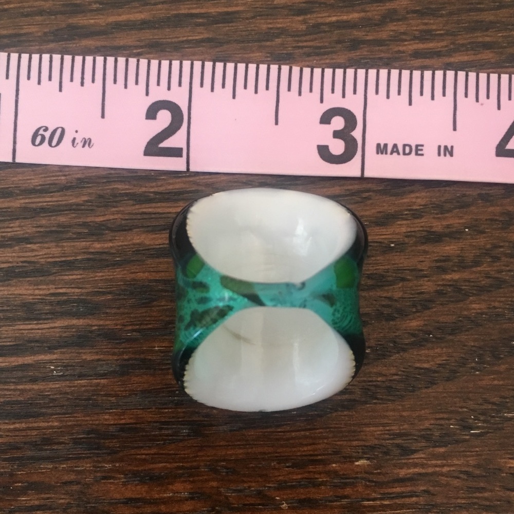 Green Ring - Picture 4 of 8